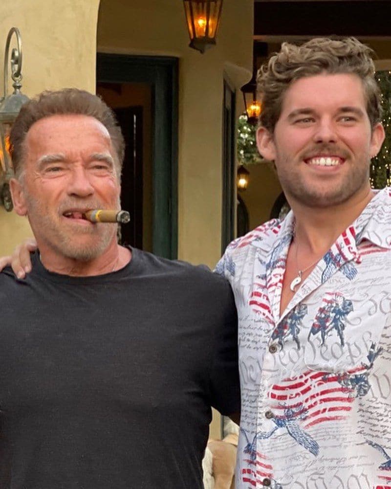 Arnold Schwarzenegger con su hijo Christopher