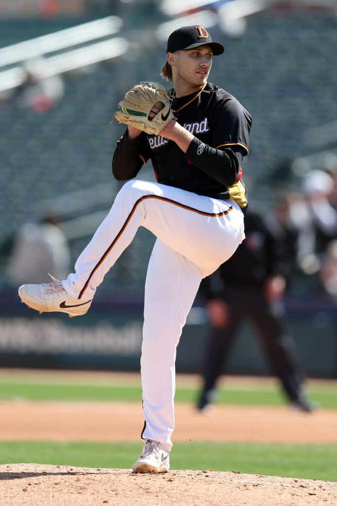 Jaden Agassi en un partido del World Baseball Classic Qualifiers en el Kino Veterans Memorial Stadium de Tucson, Arizona, en marzo de 2025