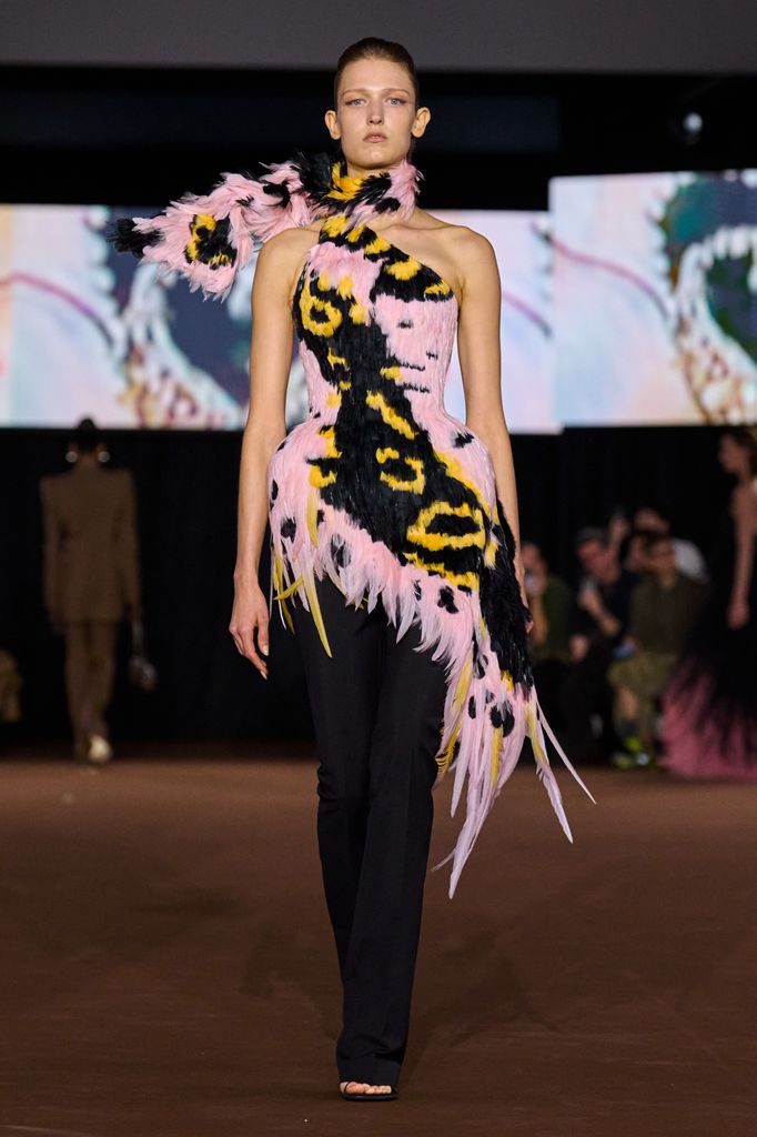 Paris Fashion Week: desfile de Mugler (Primavera/Verano 2027)