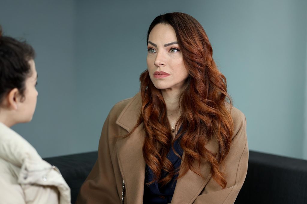 Avance de 'Hermanos': Ayla recurre a Aybike para que la ayude a que Berk abra los ojos con Gökhan
