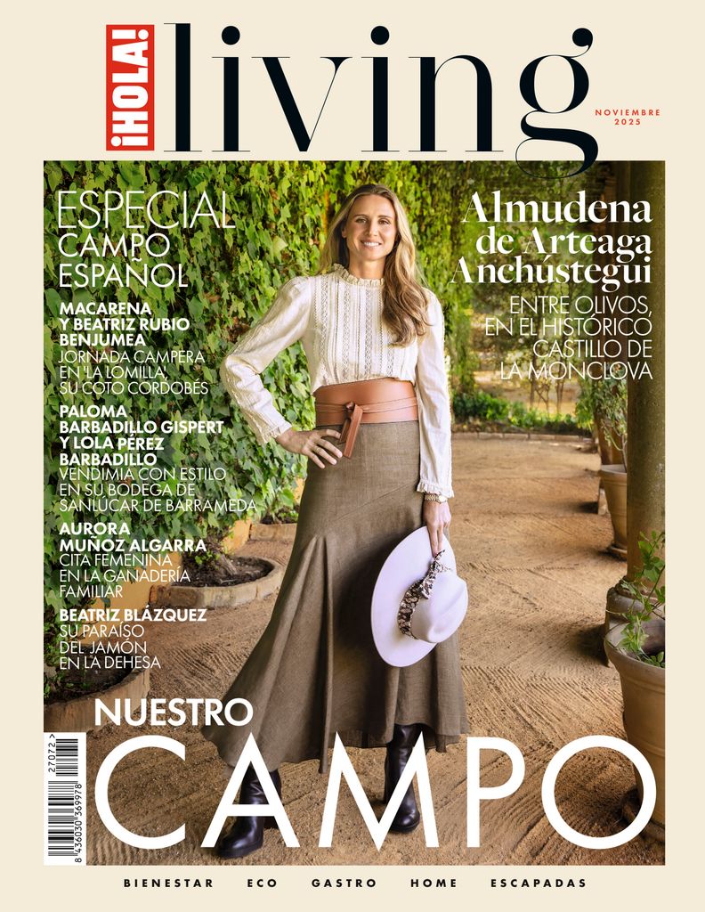 Almudena de Arteaga Anchústegui en la portada de ¡HOLA! Living