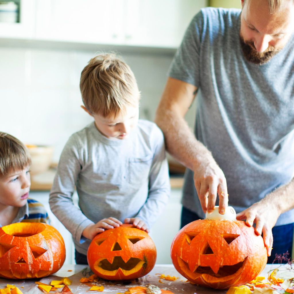 Cómo decorar una calabaza para Halloween con niños.