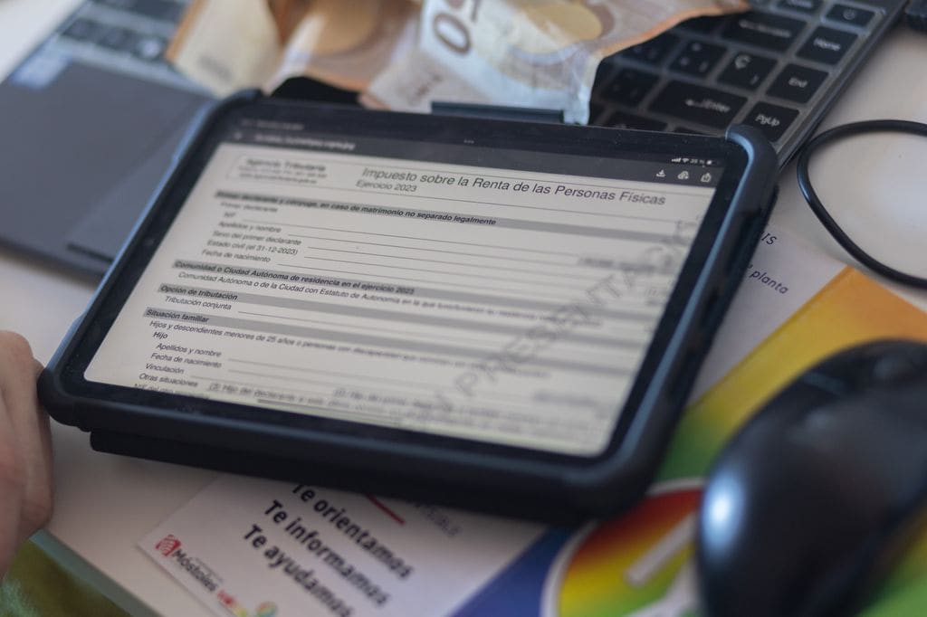 El sueldo bruto puede ser el mismo, pero la cantidad que llega a la cuenta cambia según la retención aplicada