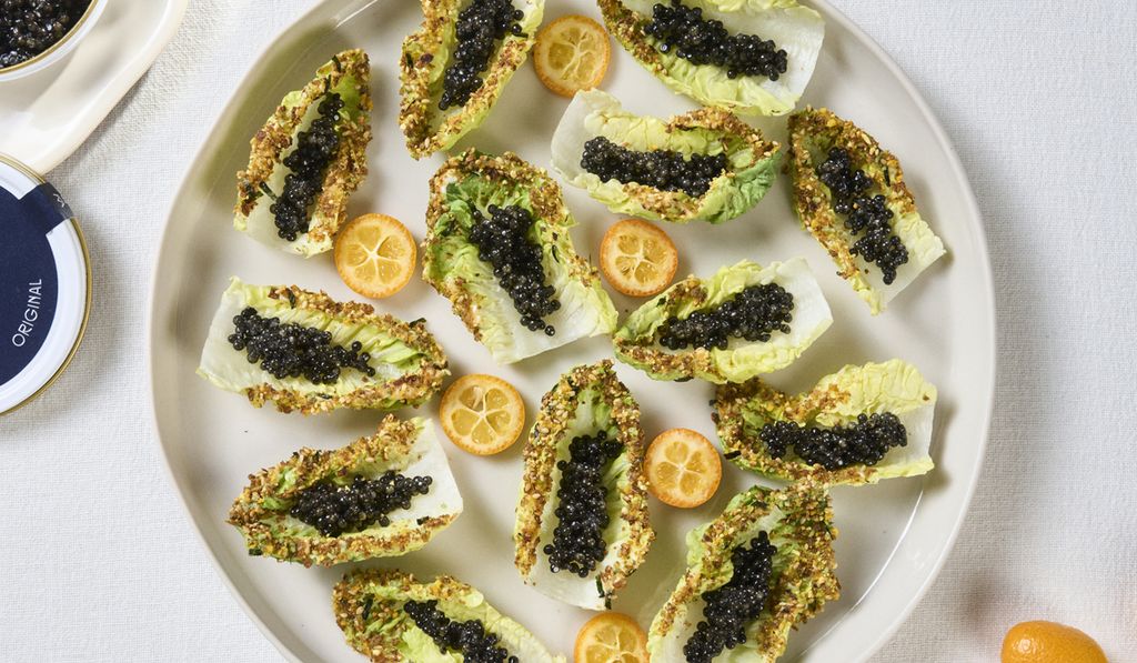 Cogollos con caviar y 'furikake'                          