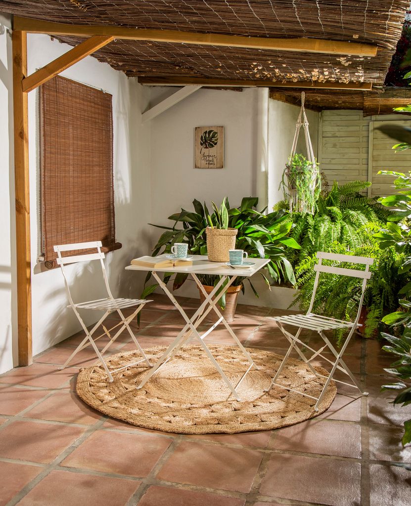 Terraza con suelo de barro. 