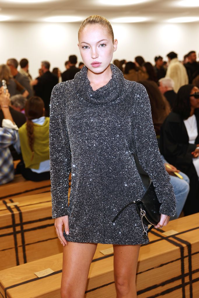Lila Moss, durante el desfile de Burberry Primavera/Verano 2027 (21 de septiembre de 2026).