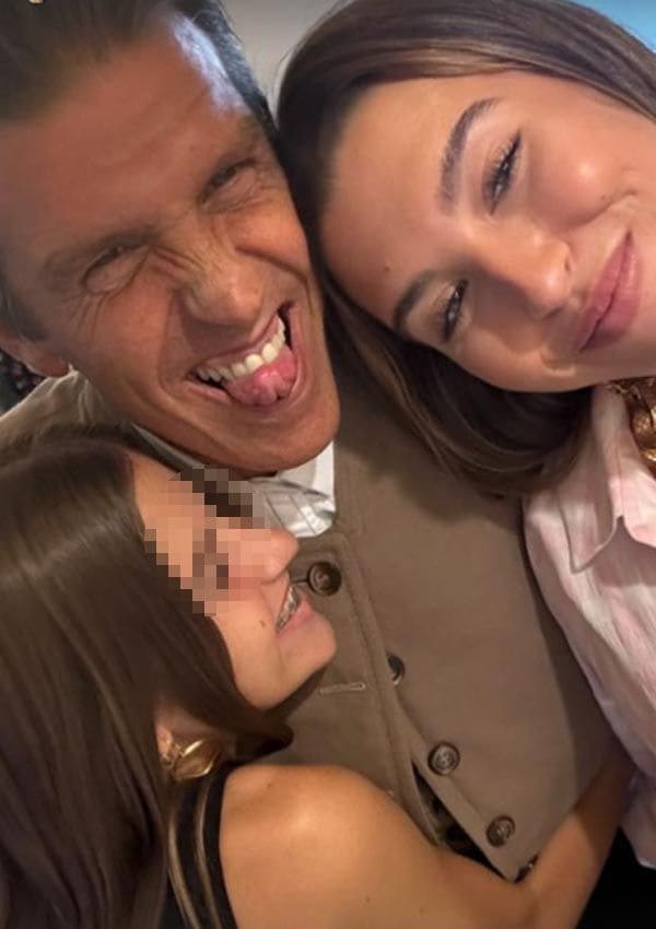 El Cordobés con sus hijas