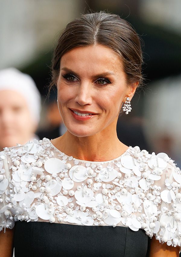La reina Letizia en los Premios Princesa de Asturias 2022 con maquillaje de doble 'eyeliner'