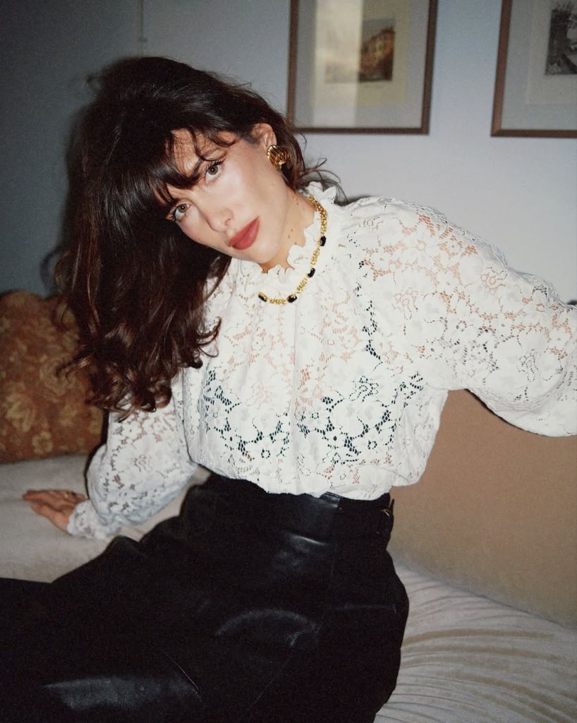 La blusa blanca era un símbolo de riqueza