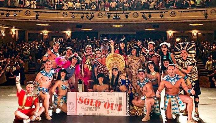 Elenco de Cleopatra metió la pata 