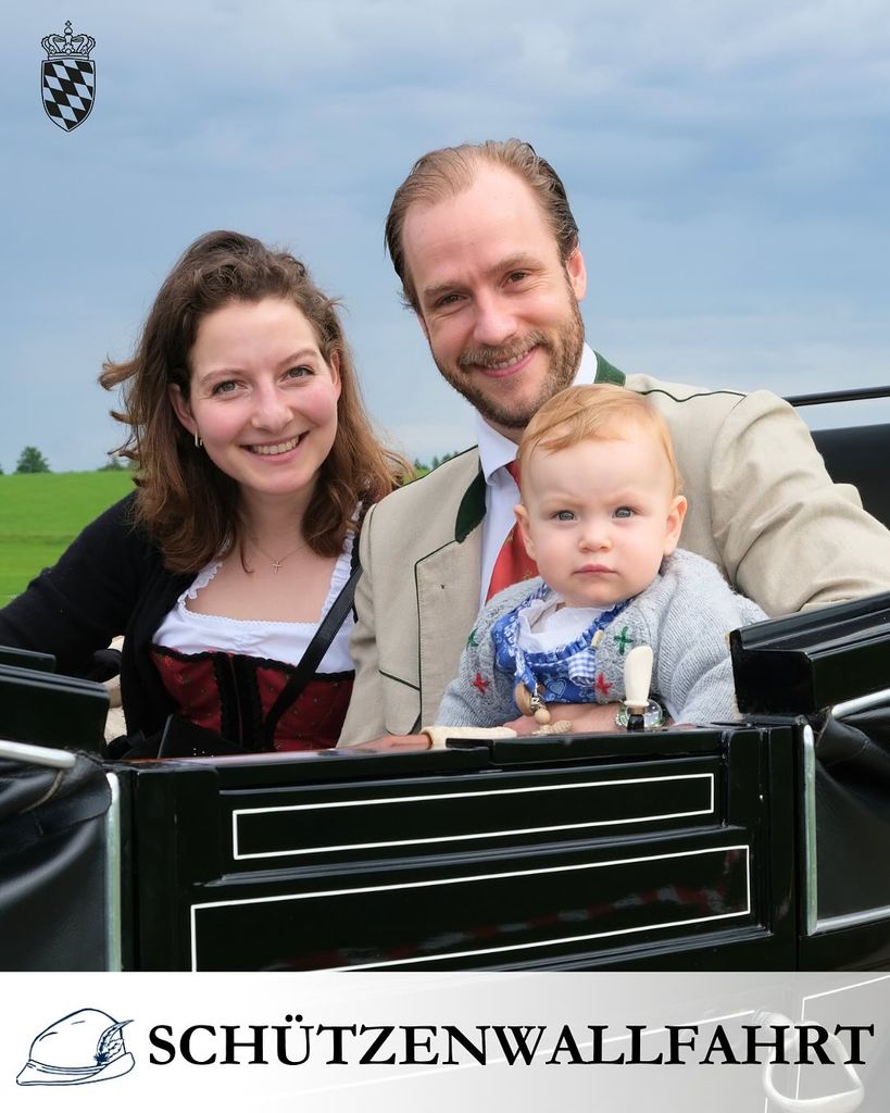 Los príncipes Hubertus y Catiana junto a la princesa Letizia