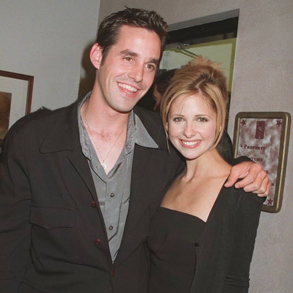 La triste pérdida de Nicholas Brendon ha conmovido especialmente a Sarah Michelle Gellar, su compañera y gran amiga