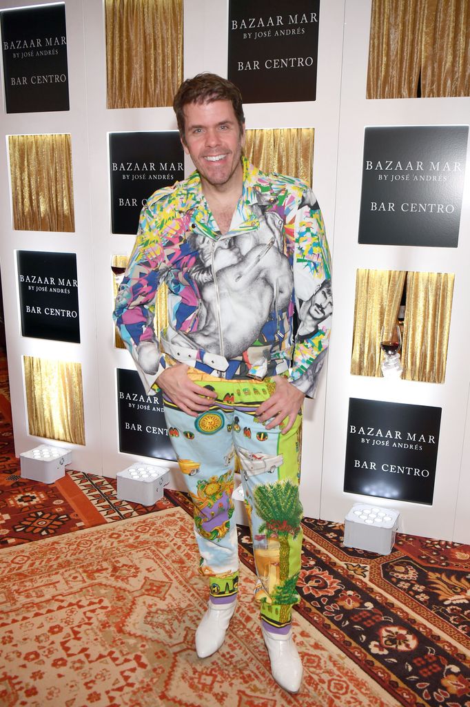 Familia de Perez Hilton confirma que ha recuperado el hala tras ser hospitalizado de emergencia