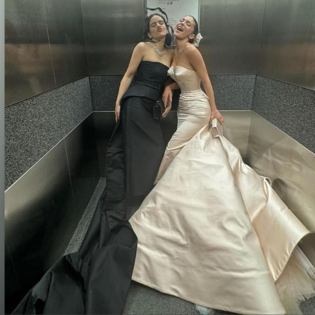 rosal a y kylie jenner en la met gala