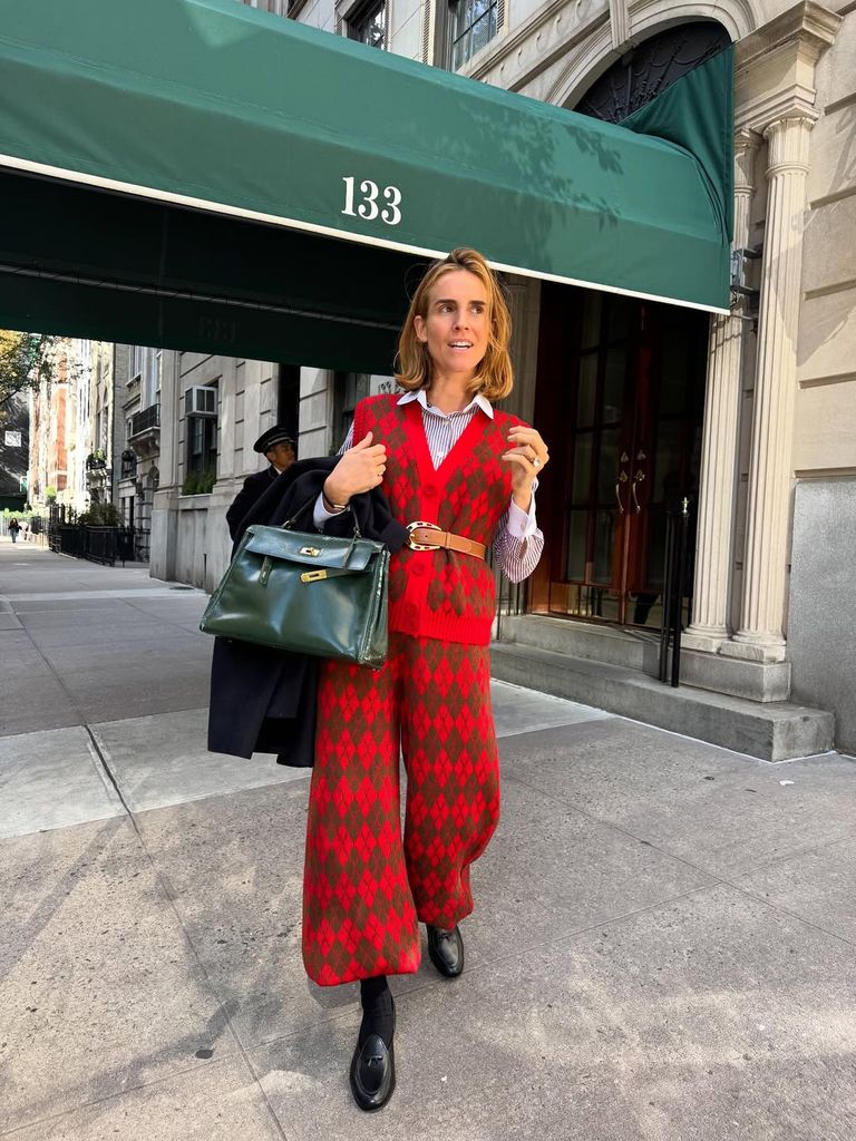 Las dos españolas más estilosas de París confirman lo que ya sospechábamos: los mocasines son eternos