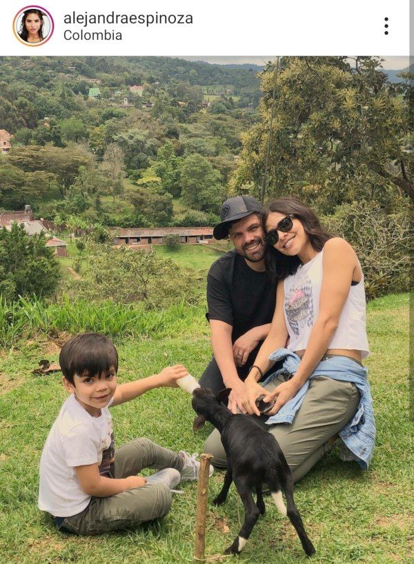alejandra-espinoza-familia