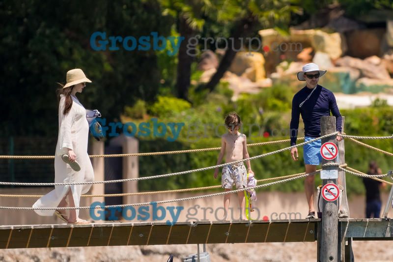 Anne y su marido Adam Shulman disfrutan de la Riviera francesa en familia.