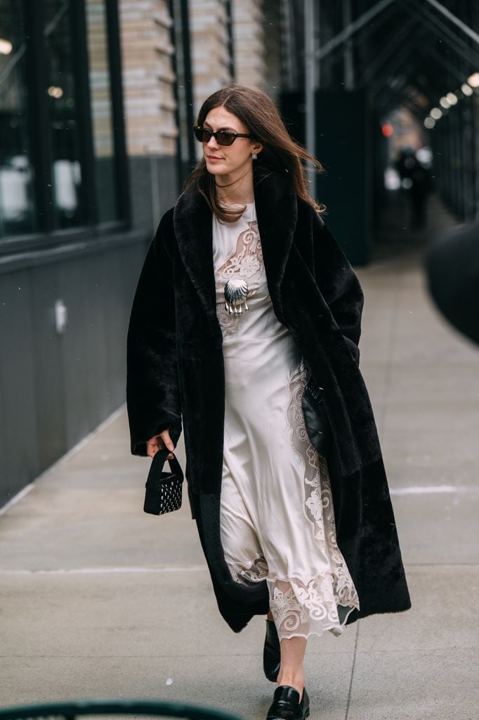 Trucos para llevar un abrigo de pelo y cuidarlo para que te dure años