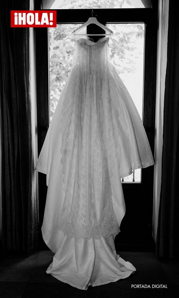 Fotos: AGBA WEDDINGS | Vestido: Lorena Formoso  | Pendientes y alianzas: Rabat 
Makeup: Sisley | Flores: Granada