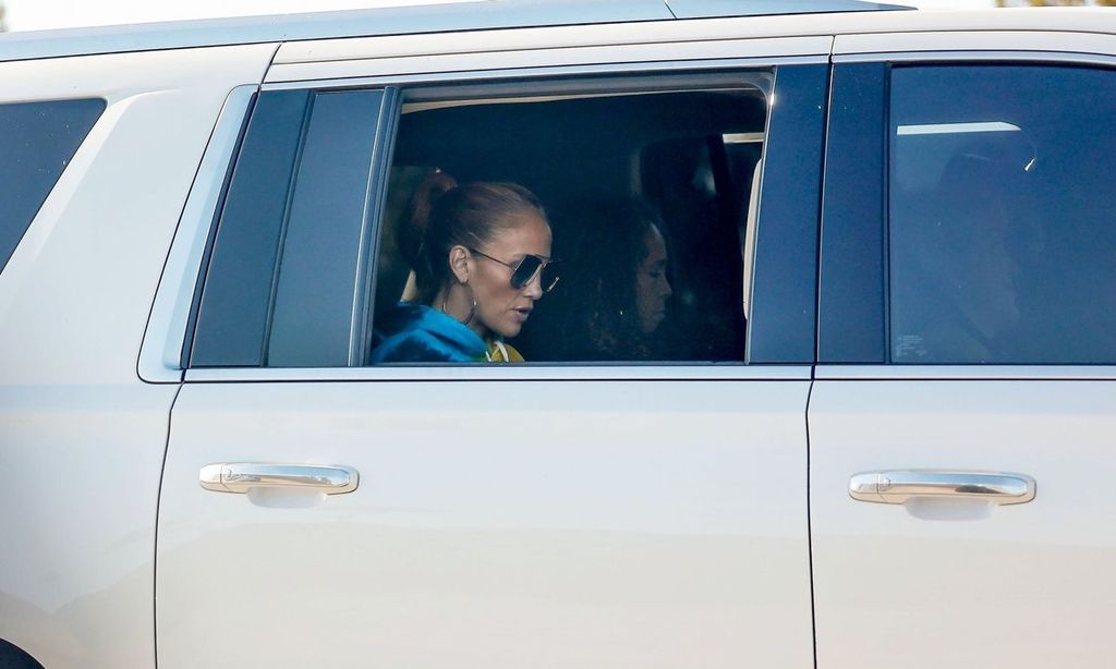 Jennifer Lopez y Ben Aflleck HOLA 4006