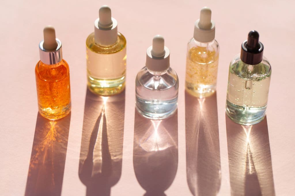 Frascos de cosméticos transparentes