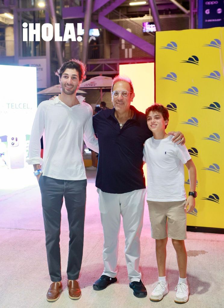 Mauricio, Marco Antonio y Carlos Slim