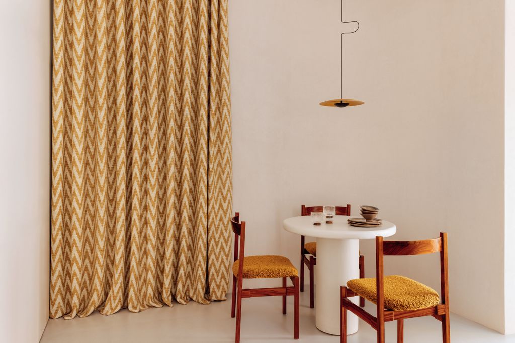 Elegante comedor de estética minimalista