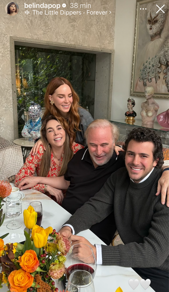Belinda, su madre y su hermano Nacho se unieron para celebrar al señor Ignacio Peregrín.