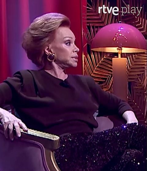 Paloma San Basilio en 'Al cielo con ella': "Yo soy una naranja entera divina de la muerte"