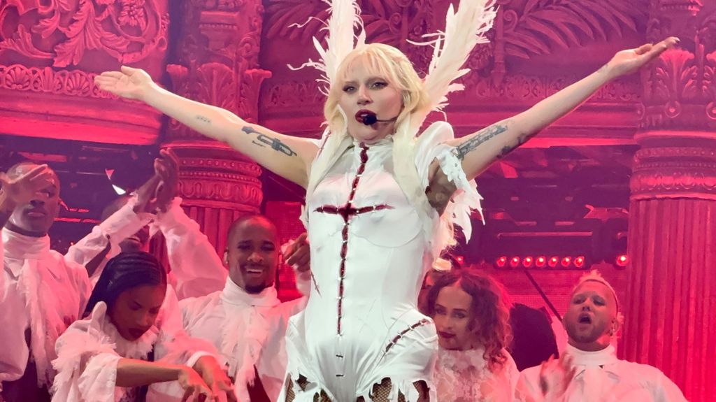 Lady Gaga en un concierto en 2025