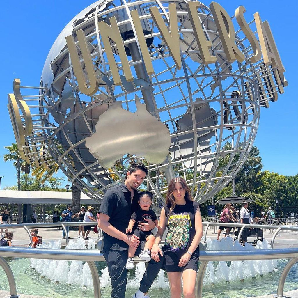 alex fern ndez su esposa alexia y su hija m a