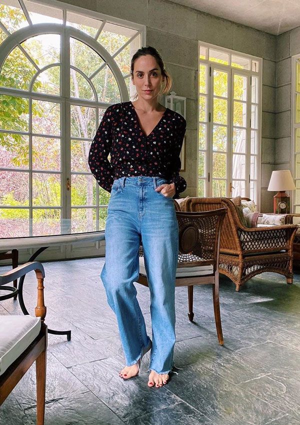 Tamara Falcó con vaqueros y camisa