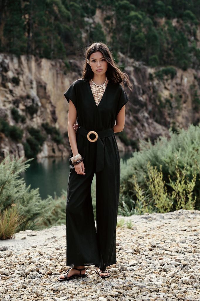 Mono largo negro de Zara