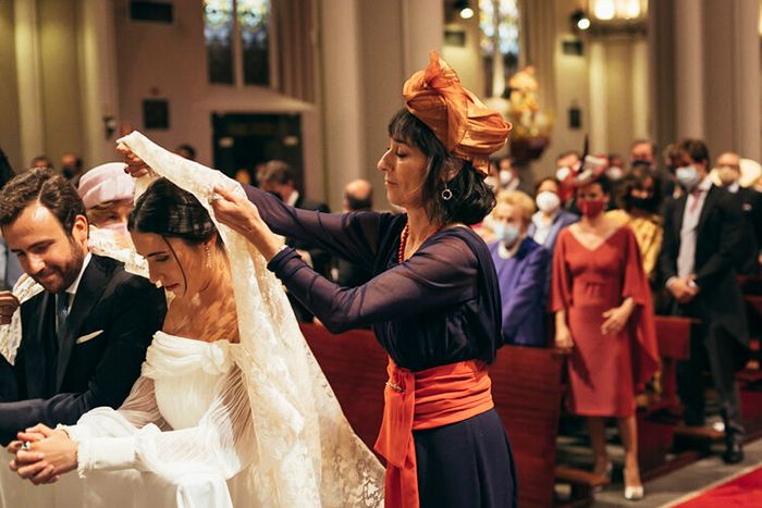 Velación nupcial en la iglesia 
