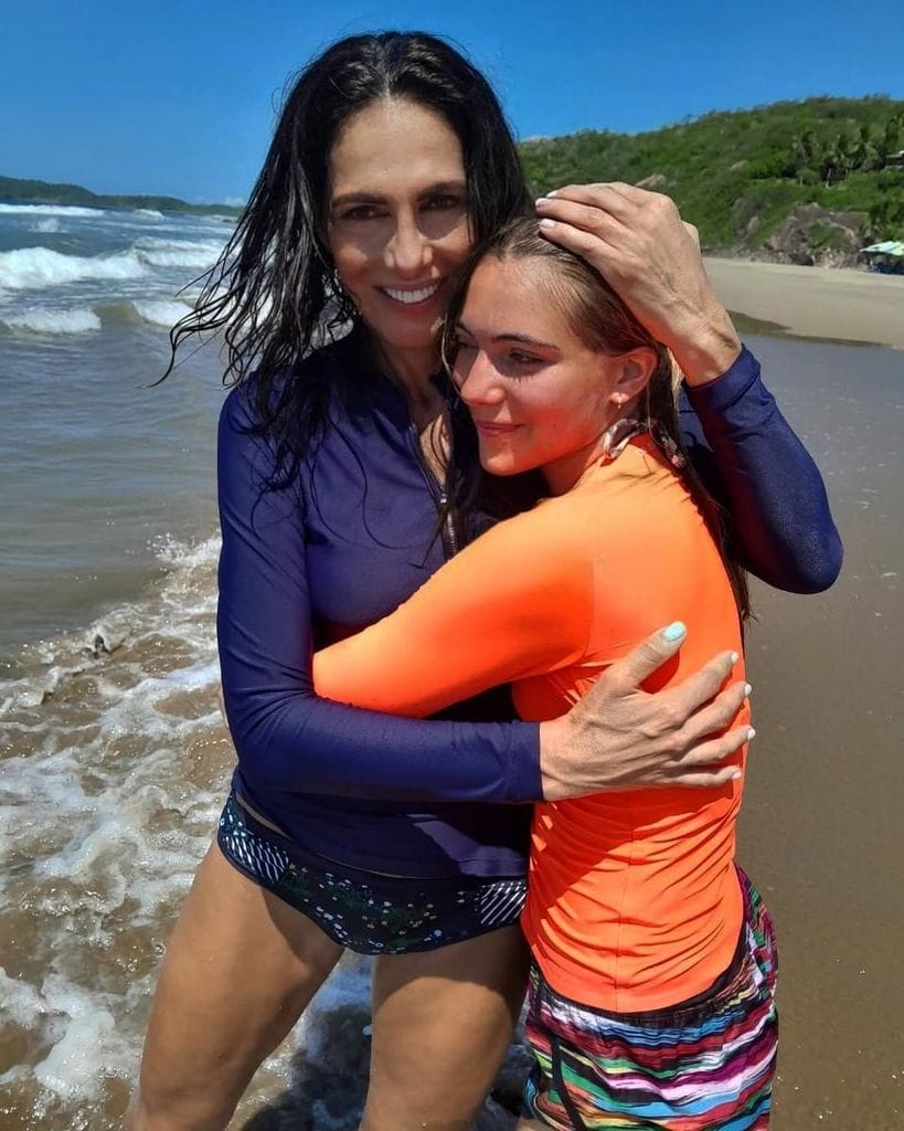 Adriana Abascal con su hija Jimena Villalonga