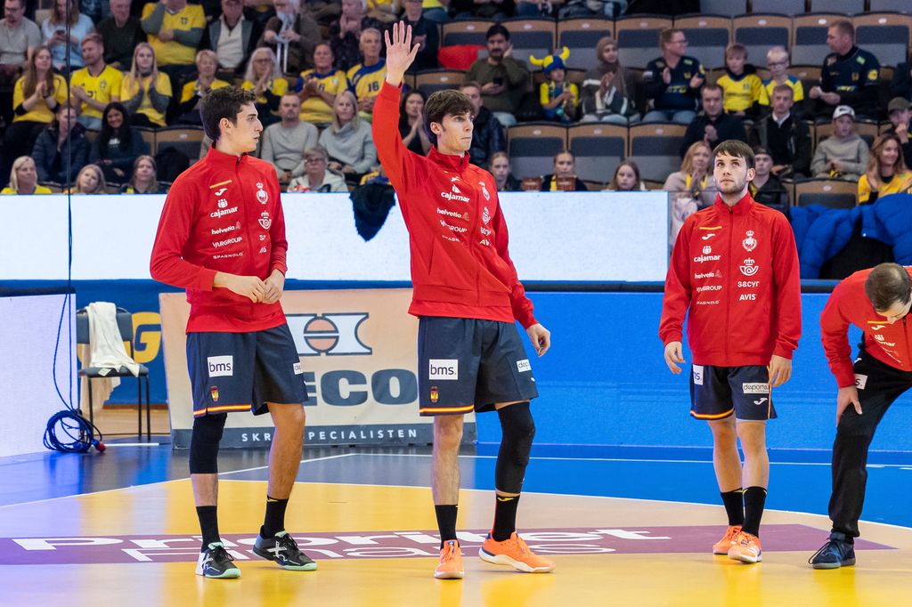 Pablo Urdangarin en su debut con la selección nacional española de balonmano