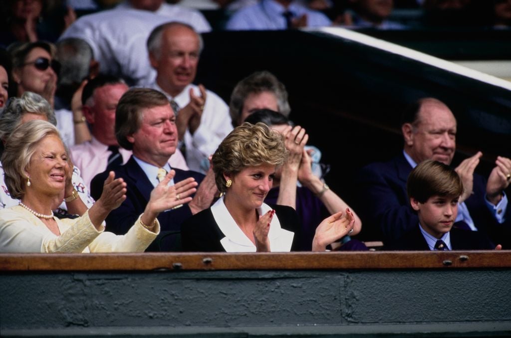 Diana de Gales con el príncipe William en Wimbledon en 1994.