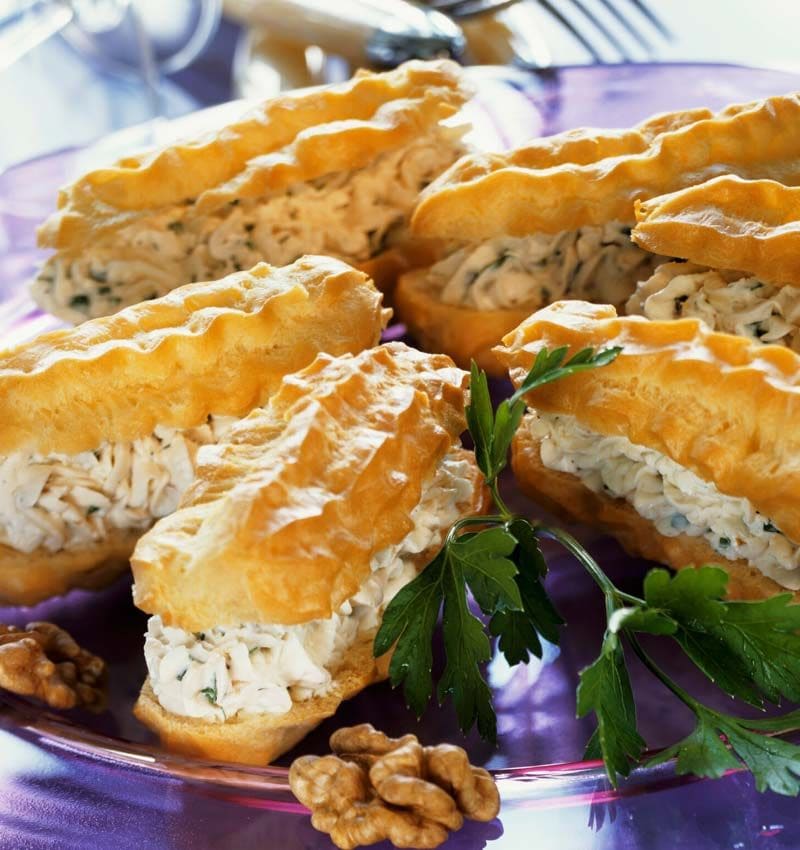 eclairs age