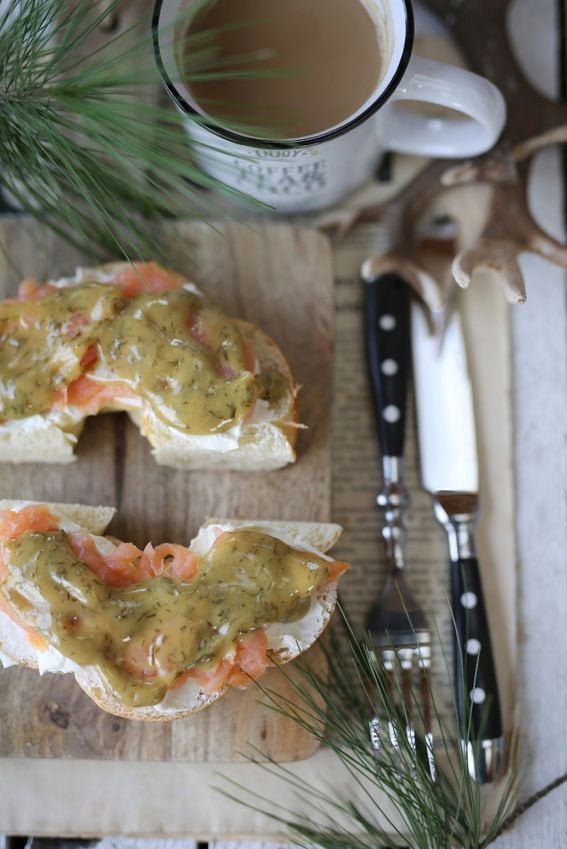 bagel-queso-crema-mostaza-salmon