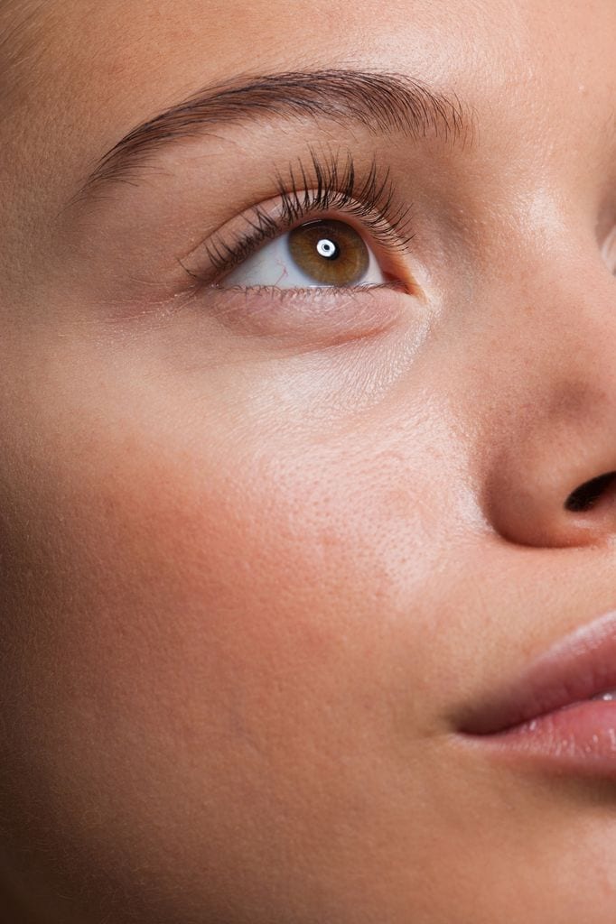 Primer plano mujer cejas 