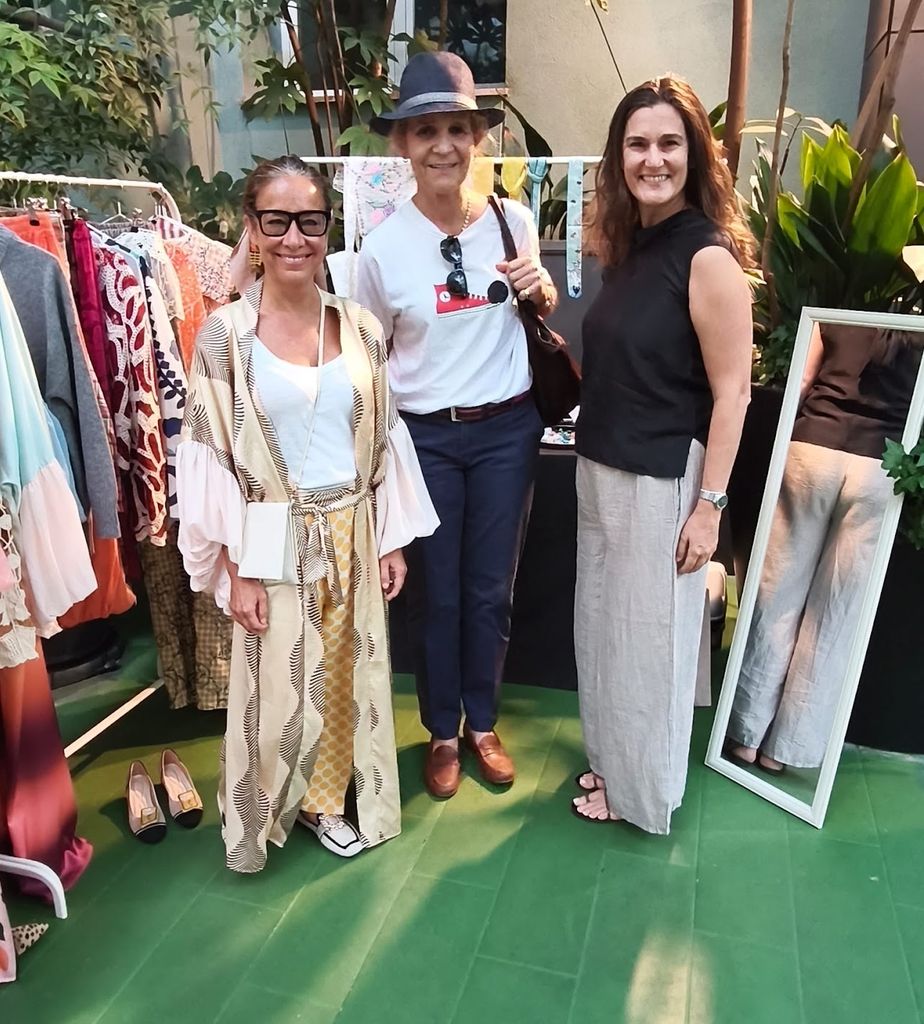 La visita de la Infanta Elena al market 'Mano & Corazón'