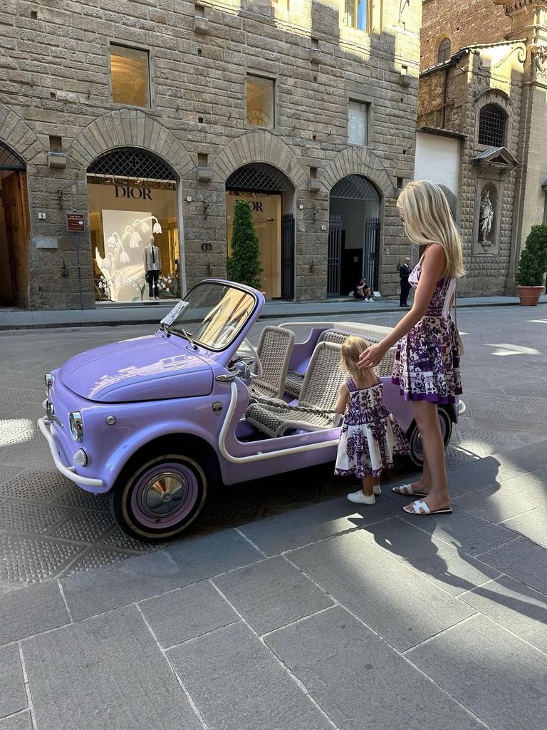Kitty Spencer en la Toscana con su hija