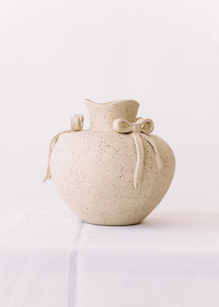 Vasija 'Ribbon', de Worn Studio.