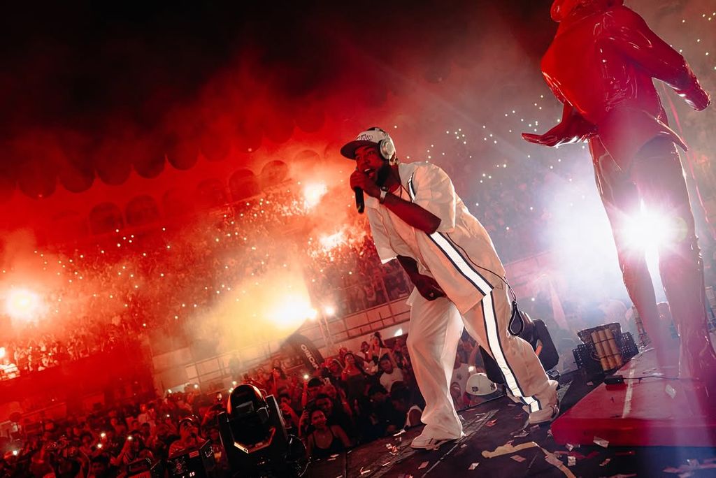 Dj Dever es un artista muy reconocido en su país y sus conciertos son multitudinarios
