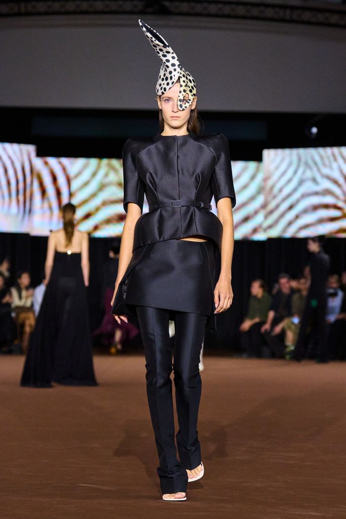 Paris Fashion Week: desfile de Mugler (Primavera/Verano 2027)
