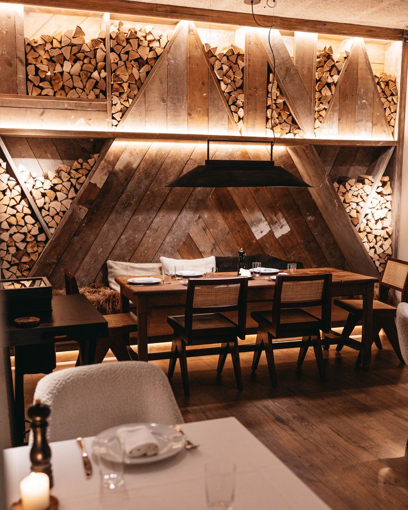 Tiene dos Soles Guía Repsol y es el número 18 de los 101 World’s Best Steak Restaurants.