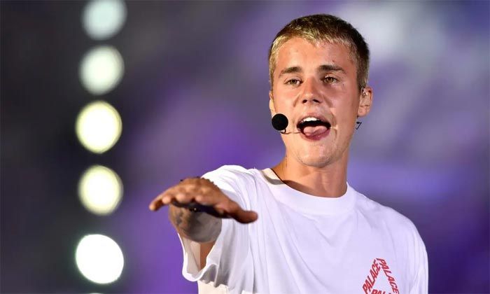 Justin Bieber durante un concierto