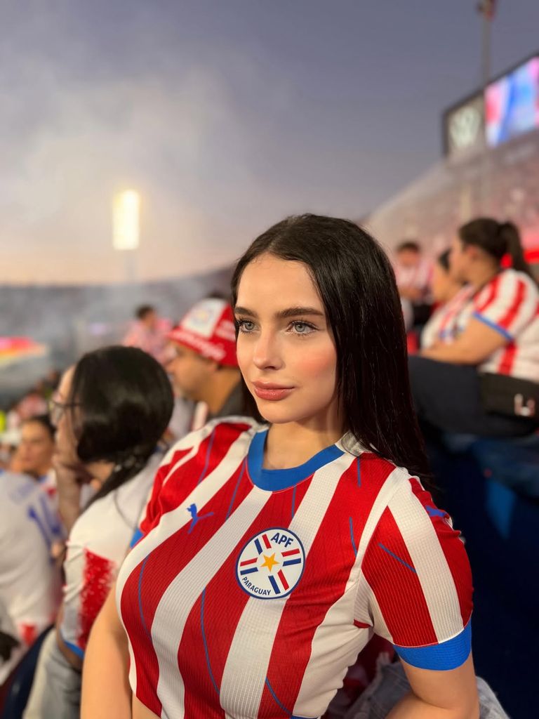 Por esta foto Naiel se hizo viral, muchos pensaban que su belleza era creación de la Inteligencia Artificial