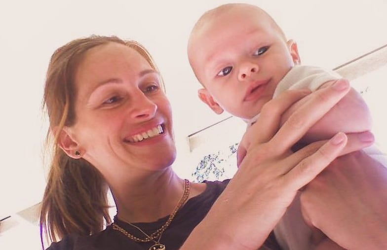 Julia Roberts con su hijo Henry cuando era un bebé