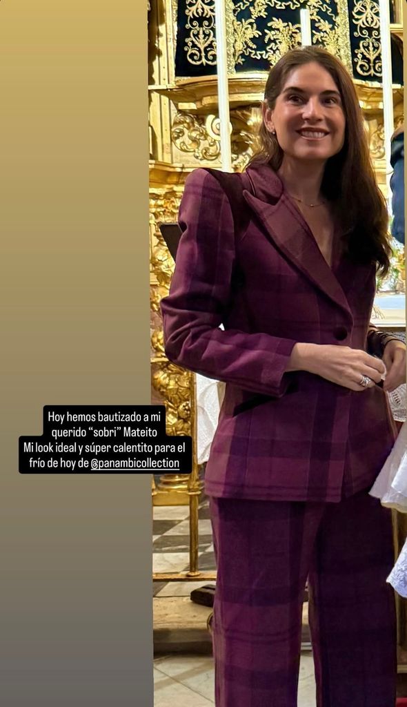 Lourdes Montes con traje de Panambi en el bautizo de su sobrino Mateo, hijo de su hermana Sibi Montes.